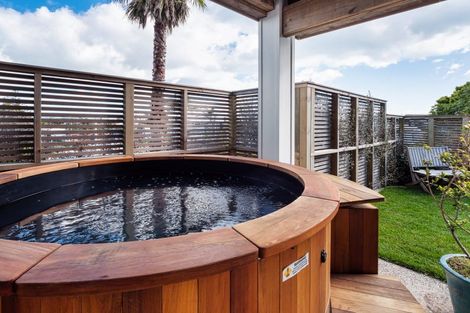 Photo of property in 153 Karewa Parade, Papamoa Beach, Papamoa, 3118