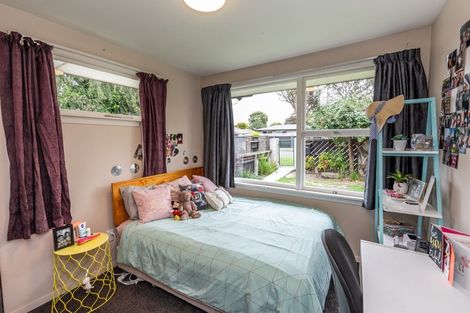Photo of property in 220 Grimseys Road, Redwood, Christchurch, 8051