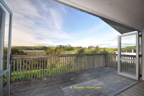 Photo of property in 8 Heaths Way, Pahi, Paparoa, 0571