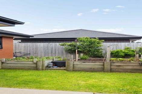 Photo of property in 8 Manawaroa Close, Grandview Heights, Hamilton, 3200