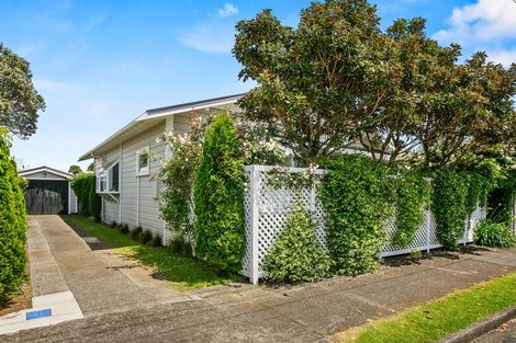 Photo of property in 24 Stoke Street, Westown, New Plymouth, 4310