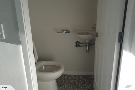 Photo of property in 7b Phillip Street, Johnsonville, Wellington, 6037