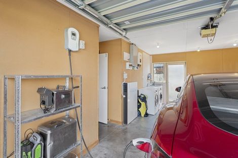 Photo of property in 19 Walnut Grove, Kelvin Grove, Palmerston North, 4414