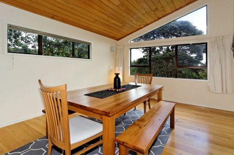 Photo of property in 12 Cochran Road, Oratia, Auckland, 0604