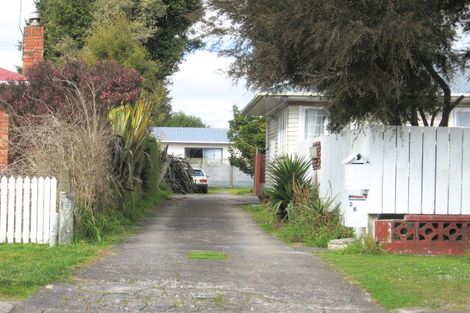 Photo of property in 1/6 Rollerson Street, Papakura, 2110