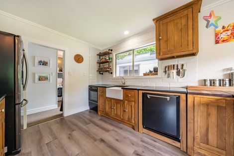 Photo of property in 23 Rintoul Grove, Stokes Valley, Lower Hutt, 5019