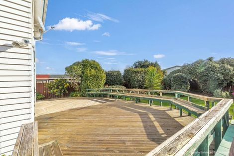 Photo of property in 13 Waimarie Avenue, Paraparaumu, 5032