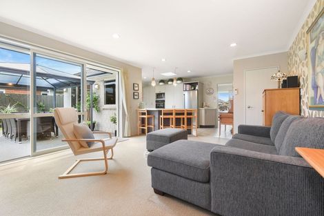 Photo of property in 21 Merlin Close, Huntington, Hamilton, 3210