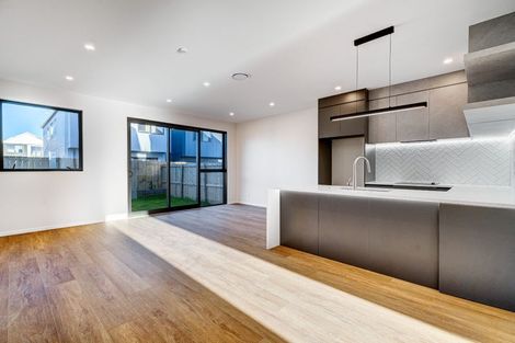 Photo of property in 17 Sails Road, Hobsonville, Auckland, 0616