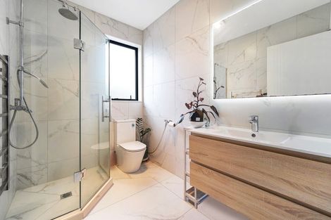 Photo of property in 6 Joseph Kokich Avenue, Swanson, Auckland, 0614