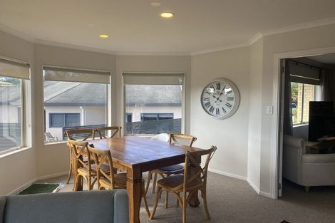 Photo of property in 33 Blue Heron Rise, Stanmore Bay, Whangaparaoa, 0932