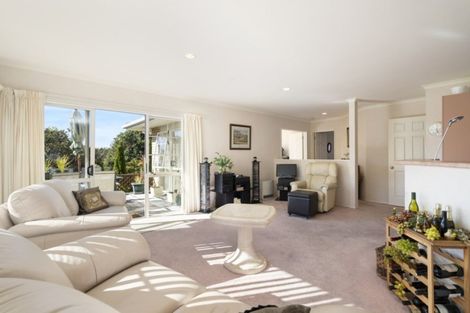 Photo of property in 145 Summerhill Drive, Fitzherbert, Palmerston North, 4410