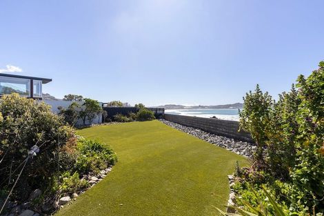 Photo of property in 277 Queens Drive, Lyall Bay, Wellington, 6022