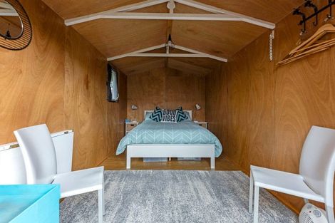 Photo of property in 3 Denarius Lane, Glendene, Auckland, 0602