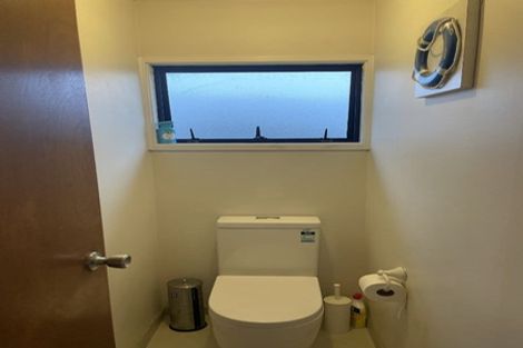 Photo of property in 2/1 Barbados Drive, Unsworth Heights, Auckland, 0632