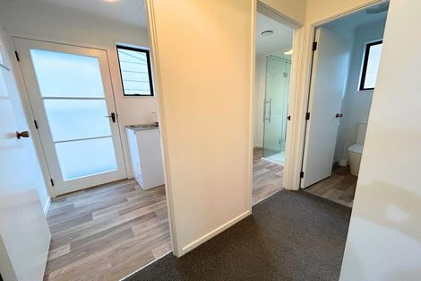 Photo of property in 2 Chablis Place, Henderson, Auckland, 0612