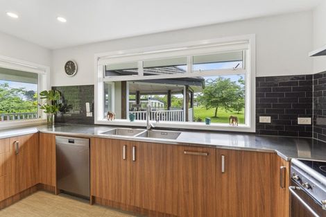 Photo of property in 140 School Road, Te Horo, Otaki, 5582