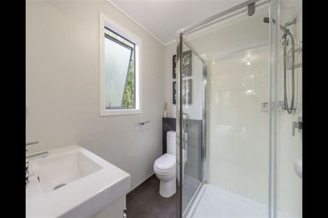 Photo of property in 3 Amberly Rise, Helensville, 0800