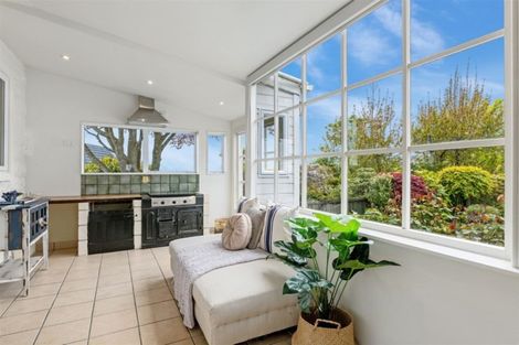 Photo of property in 2/71 Dyers Pass Road, Cashmere, Christchurch, 8022