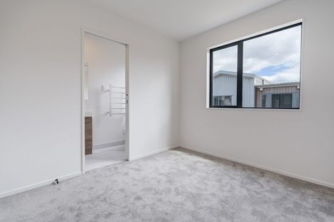 Photo of property in 5 Tokarewa Close, Mount Wellington, Auckland, 1062