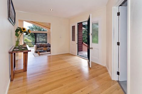 Photo of property in 12 Cochran Road, Oratia, Auckland, 0604