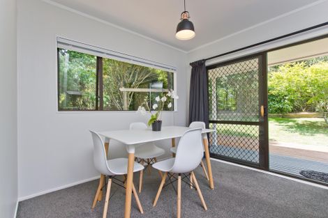 Photo of property in 2 Onedin Place, Titirangi, Auckland, 0604