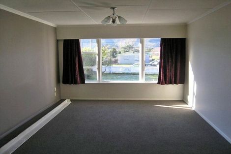 Photo of property in 201 Wellington Road, Wainuiomata, Lower Hutt, 5014