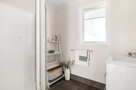 Photo of property in 45 Puriri Street, Helensville, 0800