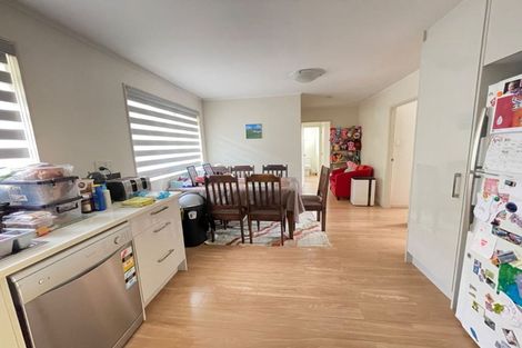 Photo of property in 37 Trias Road, Totara Vale, Auckland, 0629