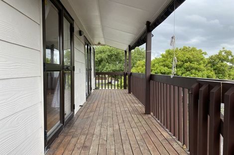 Photo of property in 22 Gosford Drive, Botany Downs, Auckland, 2010