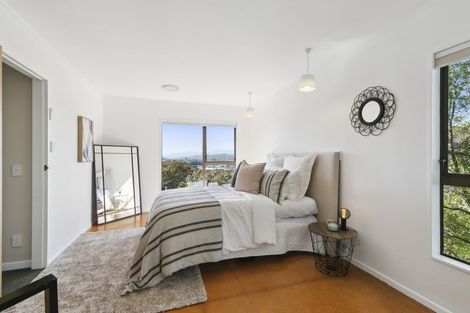 Photo of property in 7 Saint Aidans Way, Tawa, Wellington, 5028