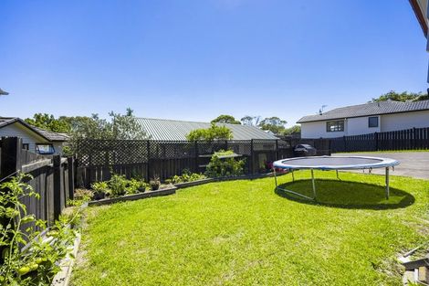 Photo of property in 1/541 Swanson Road, Ranui, Auckland, 0612