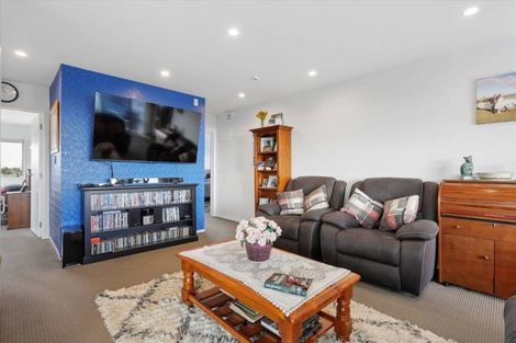 Photo of property in 1086 Papamoa Beach Road, Papamoa Beach, Papamoa, 3118