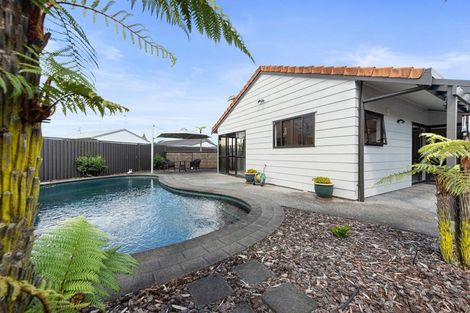 Photo of property in 18 Halyard Close, Flagstaff, Hamilton, 3210