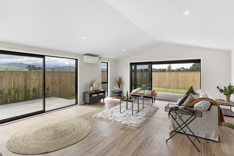 Photo of property in 6 Kakariki Crescent, Carterton, 5713