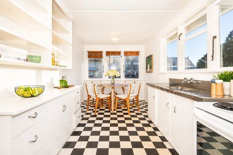 Photo of property in 37 Mana Avenue, Titahi Bay, Porirua, 5022
