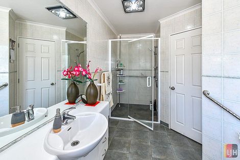 Photo of property in 1 Gairloch Place, Wattle Downs, Auckland, 2103