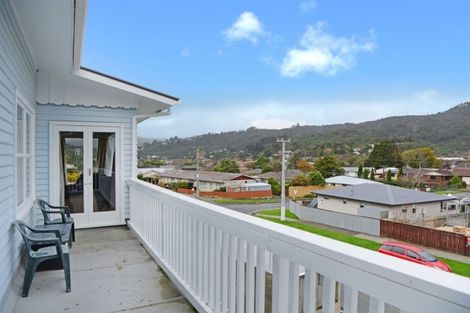 Photo of property in 176 George Street, Stokes Valley, Lower Hutt, 5019