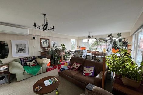 Photo of property in 8 Angell Street, Johnsonville, Wellington, 6037