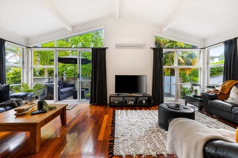 Photo of property in 26 Acacia Road, Torbay, Auckland, 0632