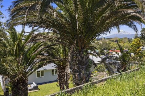 Photo of property in 12 Regent Place, Blagdon, New Plymouth, 4310