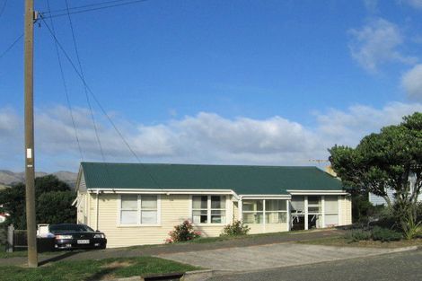 Photo of property in 85 Matatiro Street, Titahi Bay, Porirua, 5022