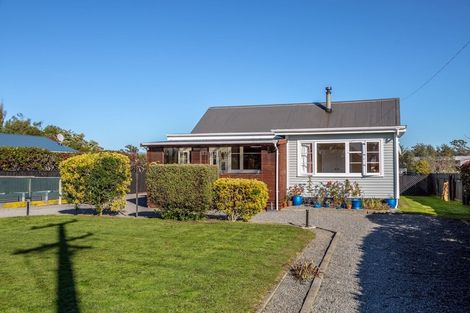 Photo of property in 18 Esther Street, Martinborough, 5711