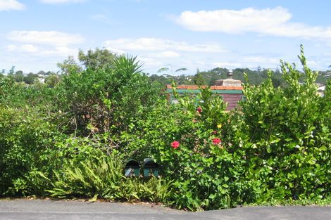 Photo of property in 1/24 Jellicoe Road, Murrays Bay, Auckland, 0630