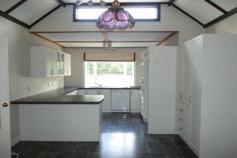 Photo of property in 23a Golf Road, Paraparaumu Beach, Paraparaumu, 5032
