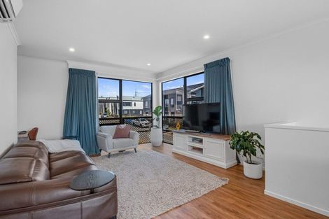 Photo of property in 1 Kaiwawao Lane, Hobsonville, Auckland, 0616