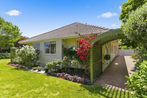Photo of property in 9 Maple Lane, Waikanae, 5036