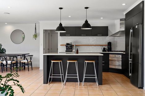 Photo of property in 14 Sarah Place, Papamoa Beach, Papamoa, 3118