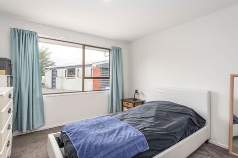 Photo of property in 18 Lowry Avenue, Redwood, Christchurch, 8051