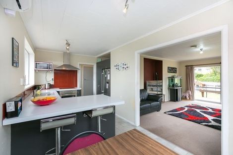 Photo of property in 11 Warkworth Grove, Bell Block, New Plymouth, 4312